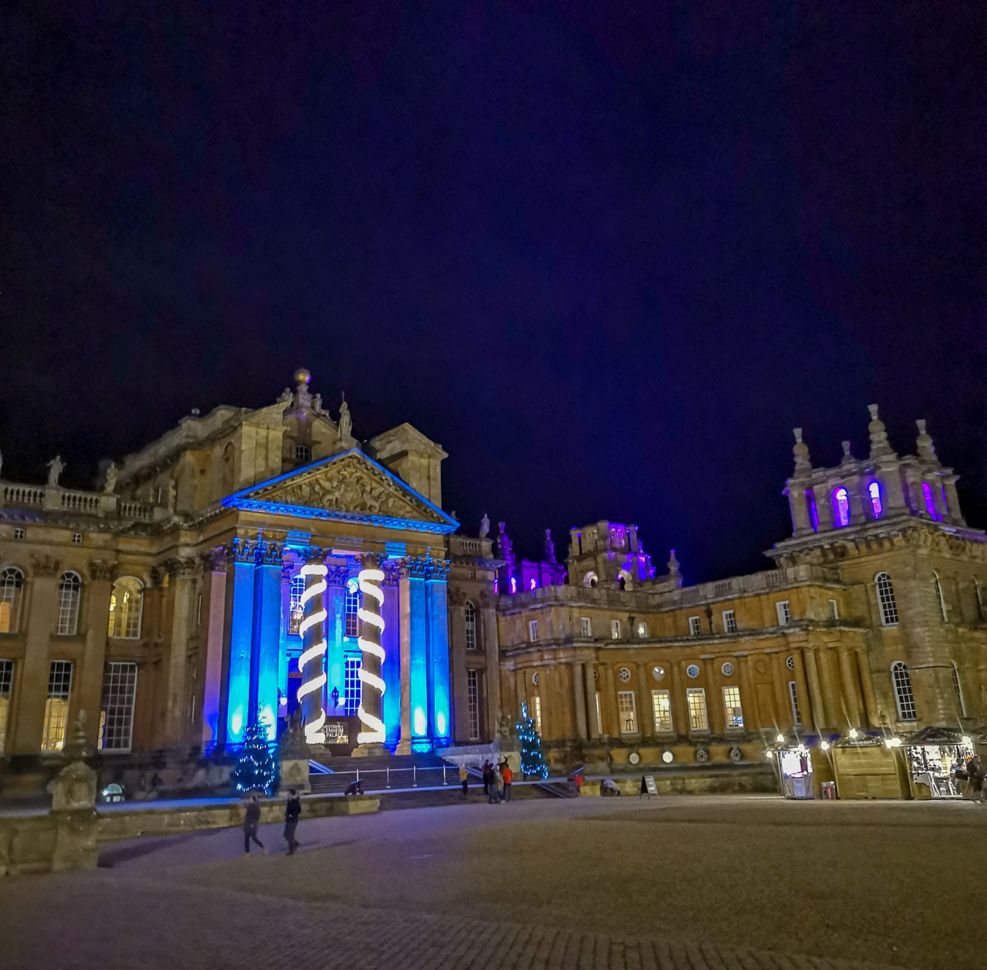 the-illuminated-christmas-lights-trail-at-blenheim-palace